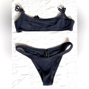 Sporty ribbed knit bikini